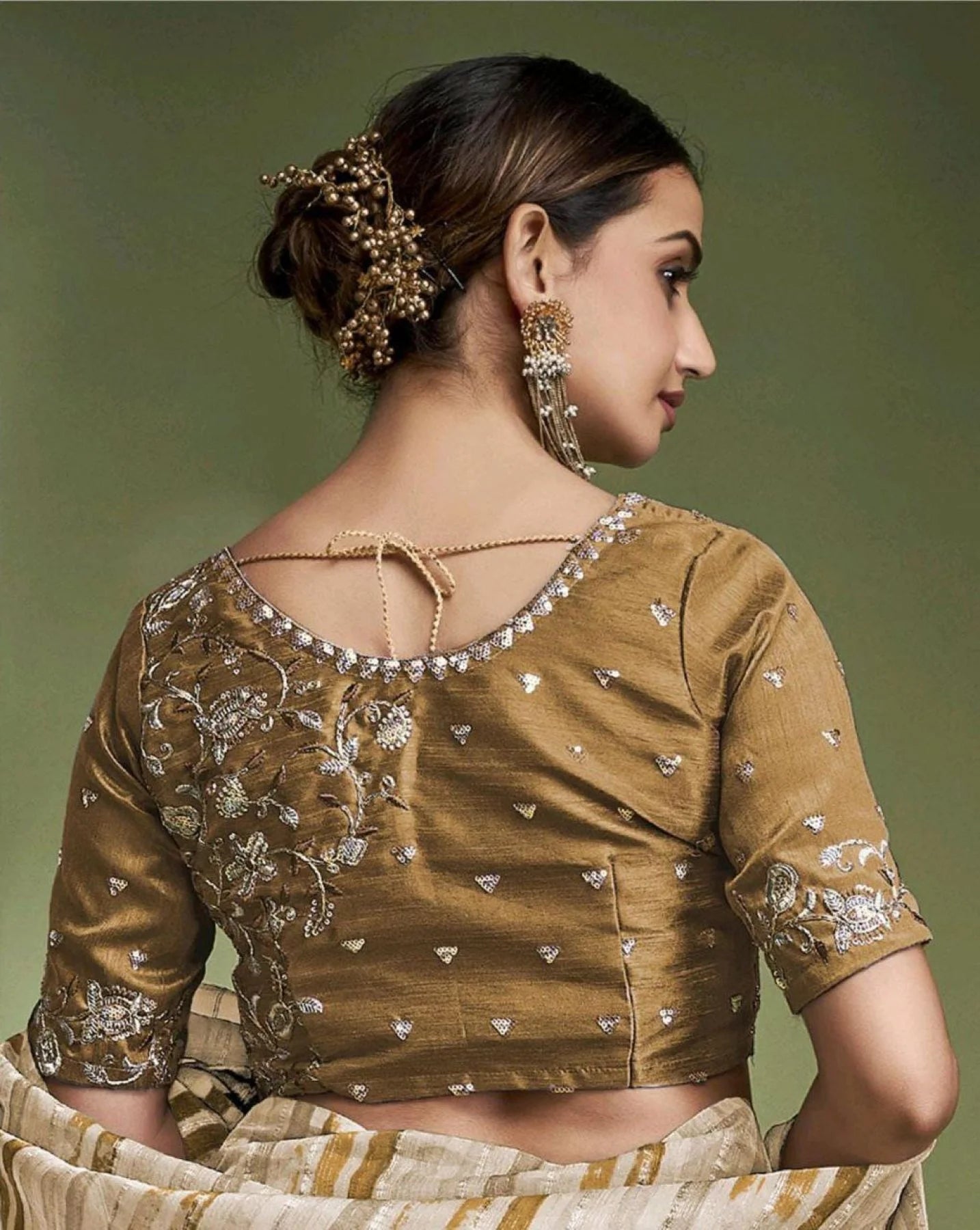 Tissue Based Crushed Wedding Saree with Contrast Hand Work Designer Blouse