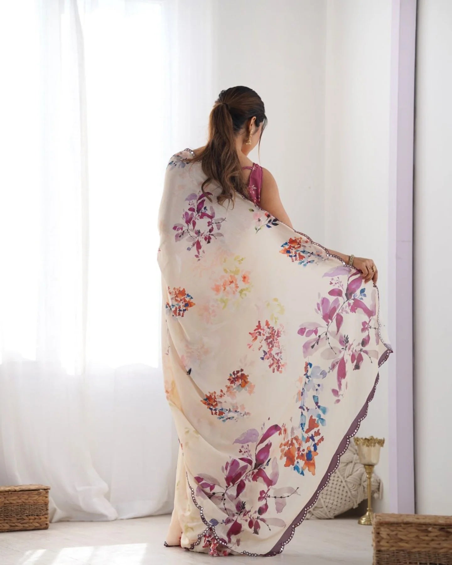 Flower Design Digital Chinnon Saree with Contrast Mirror Lace Trendy Floral Fashion at Factory Price