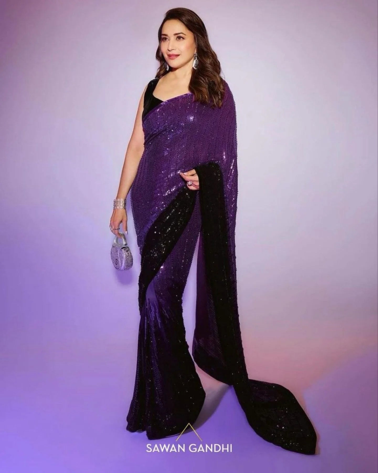 Madhuri Dixit Beautiful Hevay Georgette Saree