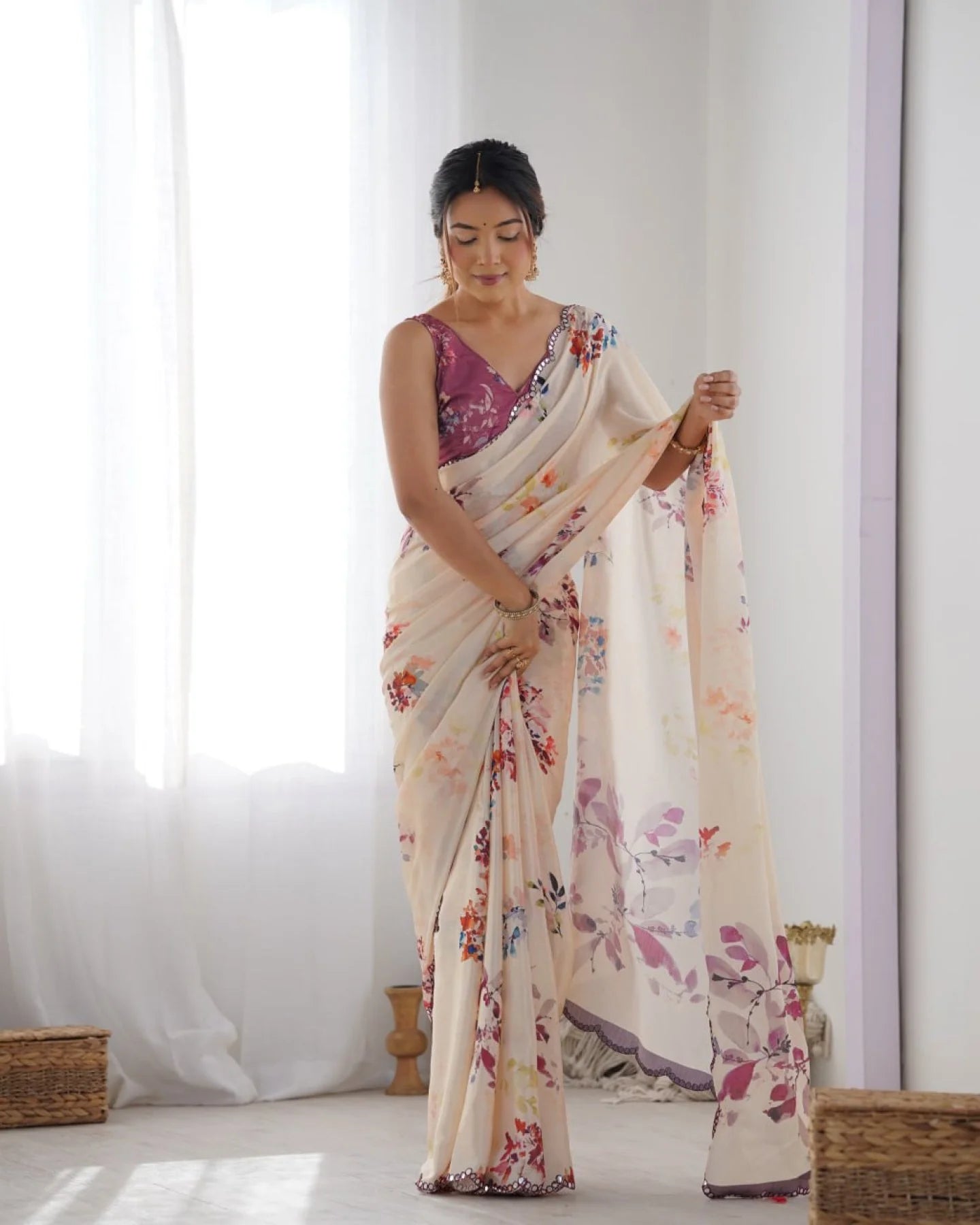 Flower Design Digital Chinnon Saree with Contrast Mirror Lace Trendy Floral Fashion at Factory Price