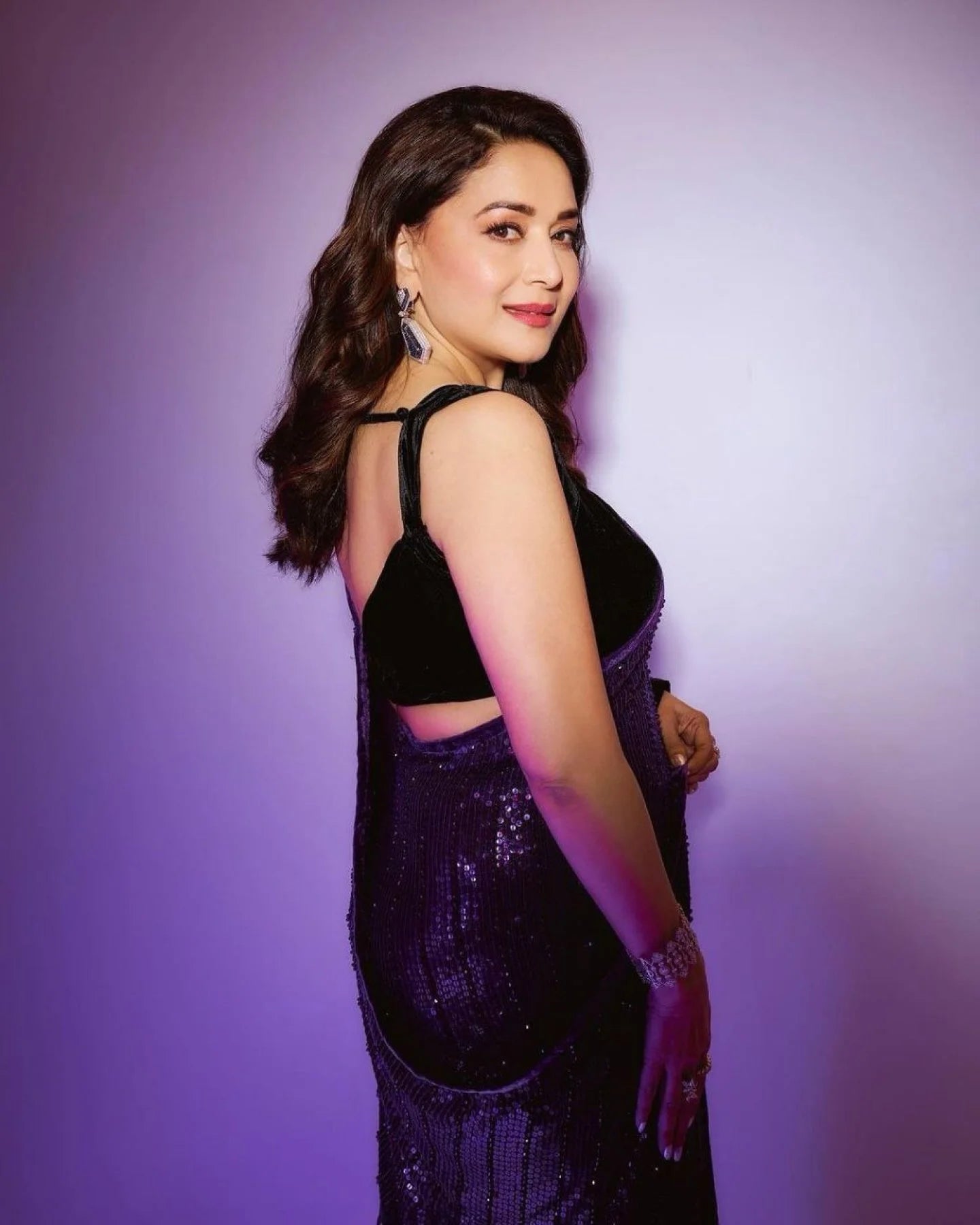 Madhuri Dixit Beautiful Hevay Georgette Saree