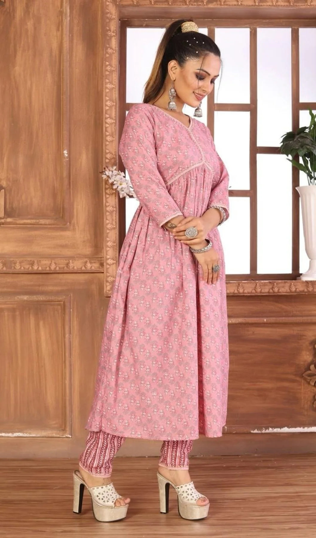Alia Cut Neck With 3/4 Quarter Sleeve Kurti With Bottom