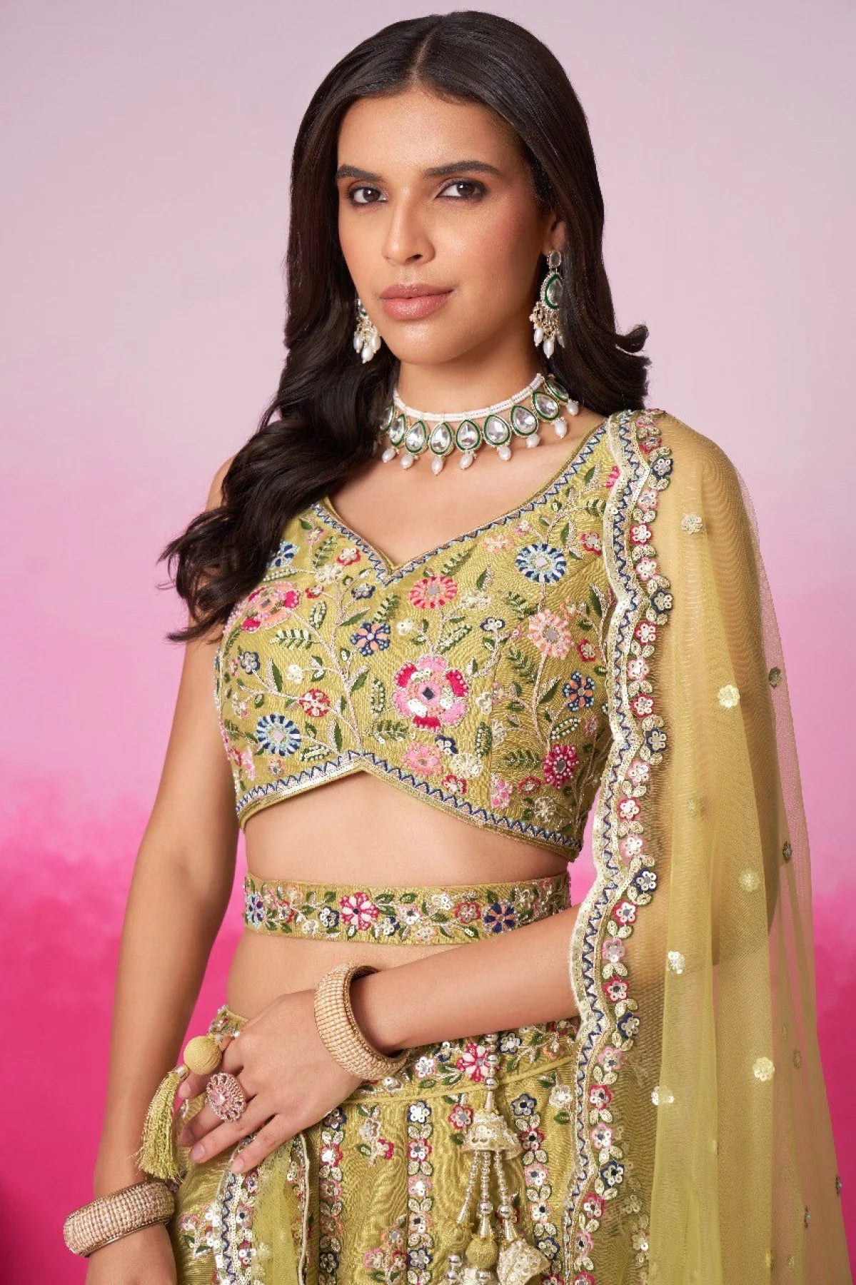 Luxurious Banarasi Bridal Lehenga for Festive Wedding Wear Designer Lehenga manufacturer Supplier from Surat