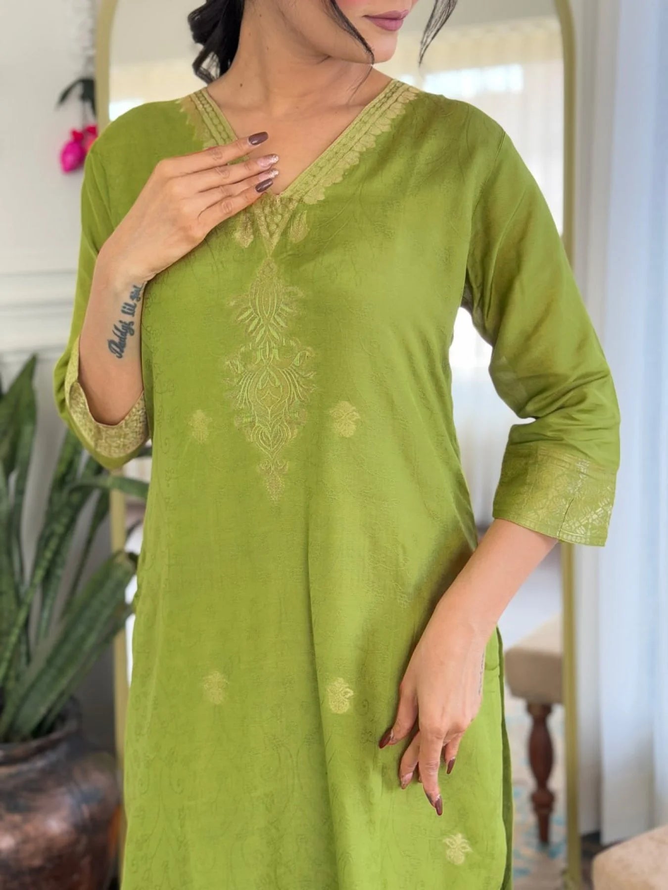 Top Selling Party Wear 3 Piece Suit Embroidered Viscose Jacquard Kurti with Dupatta Best Rates for India Suppliers