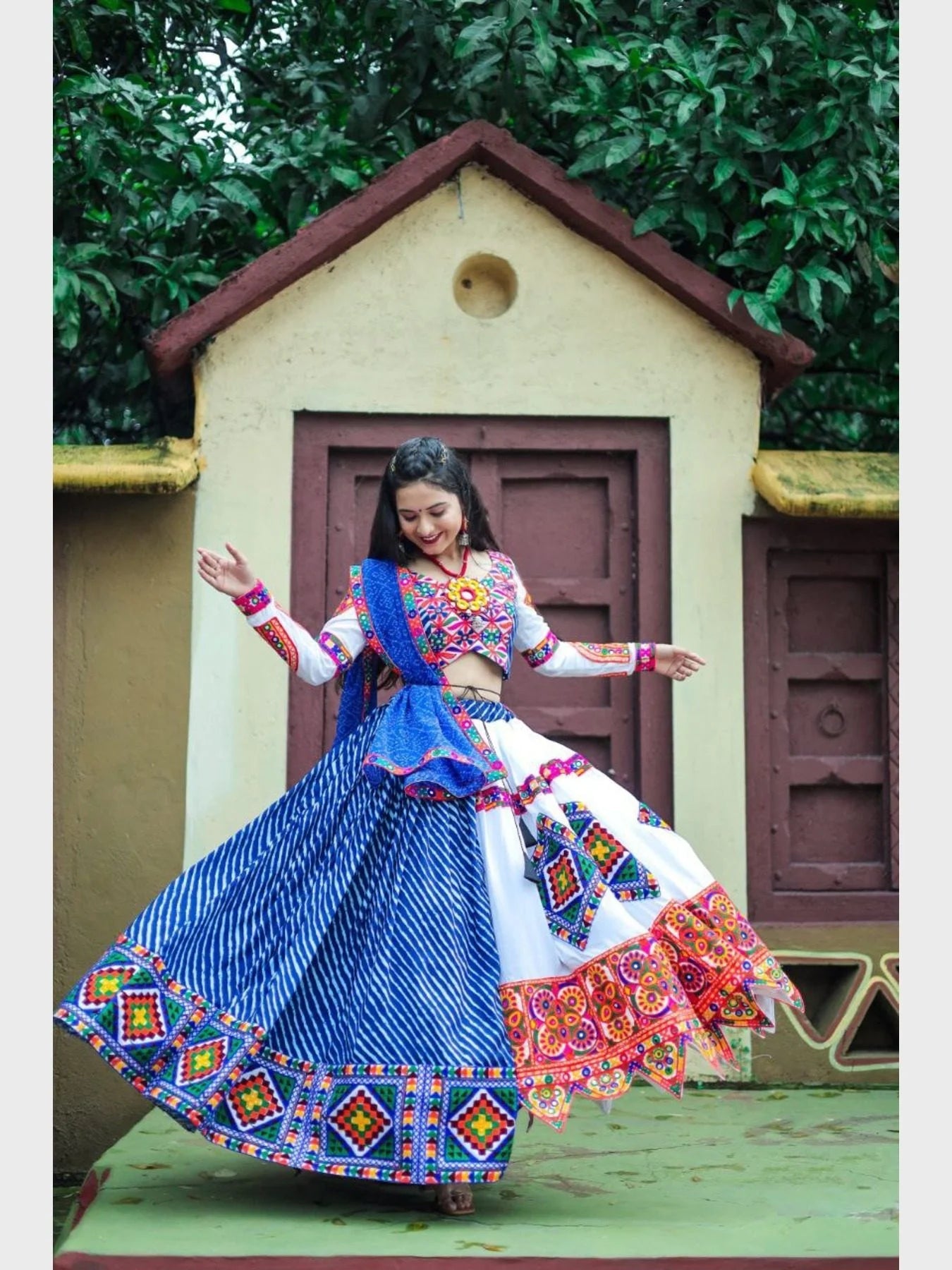 Couple Special Heavy Muslin Lehenag Choli