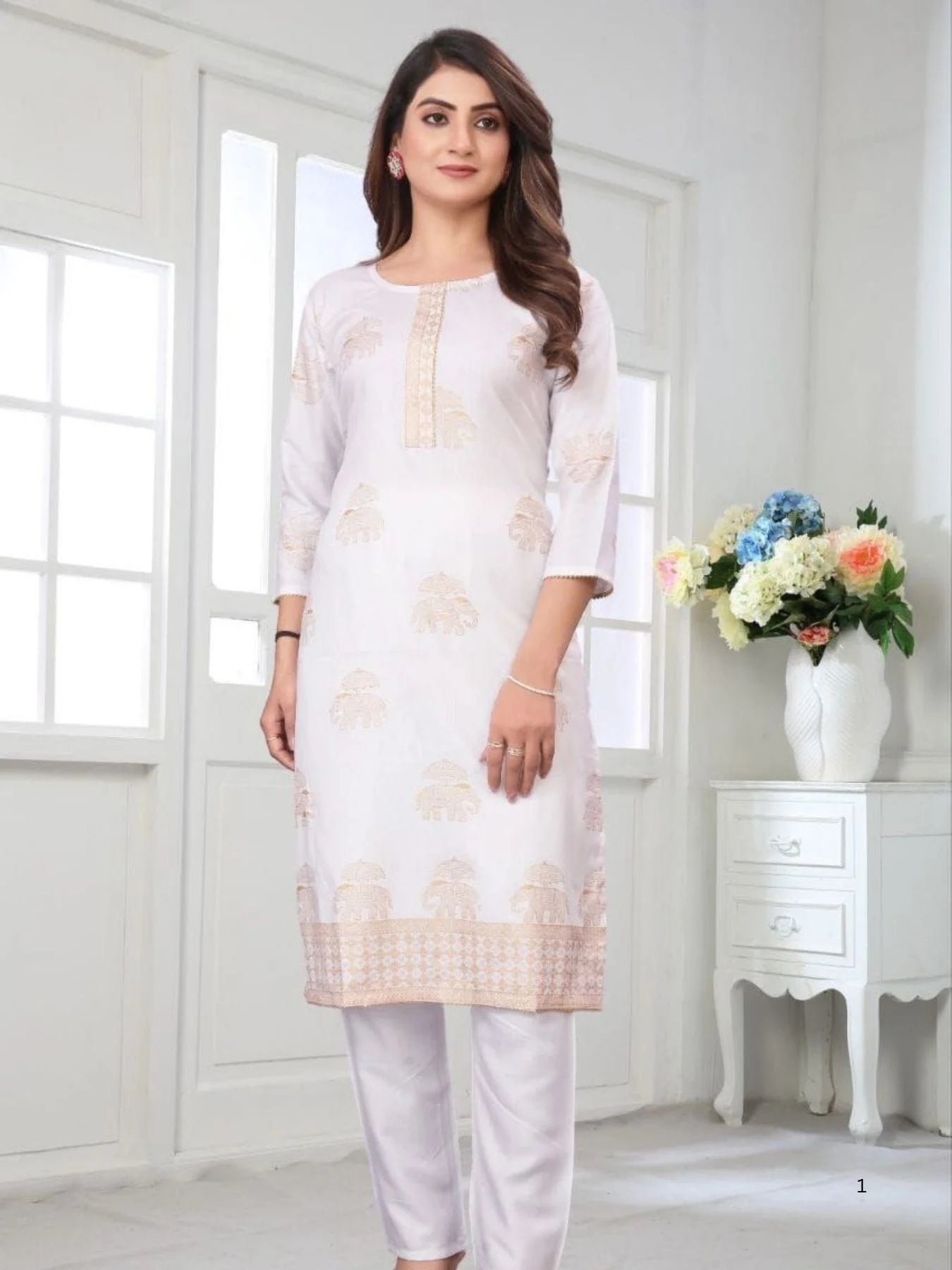 Comfortable 14 kg Rayon women's Kurti & Pant Set