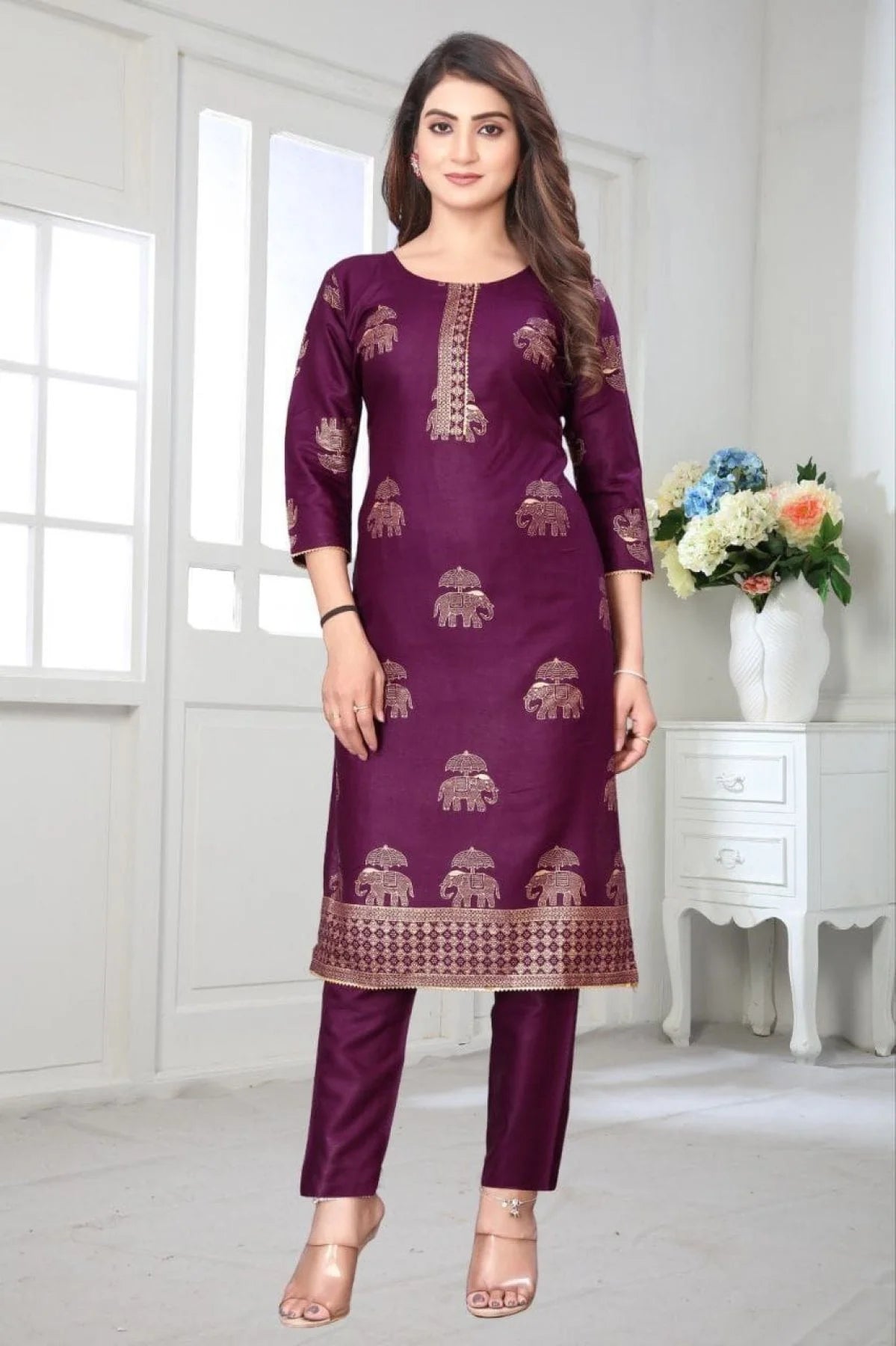 Comfortable 14 kg Rayon women's Kurti & Pant Set