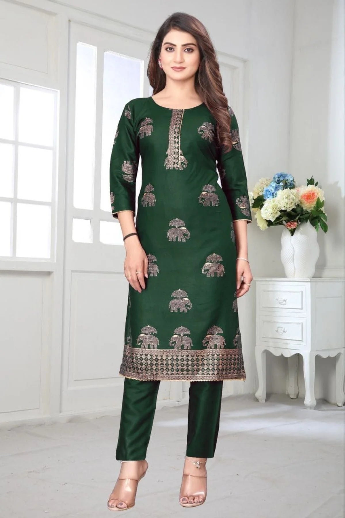 Comfortable 14 kg Rayon women's Kurti & Pant Set