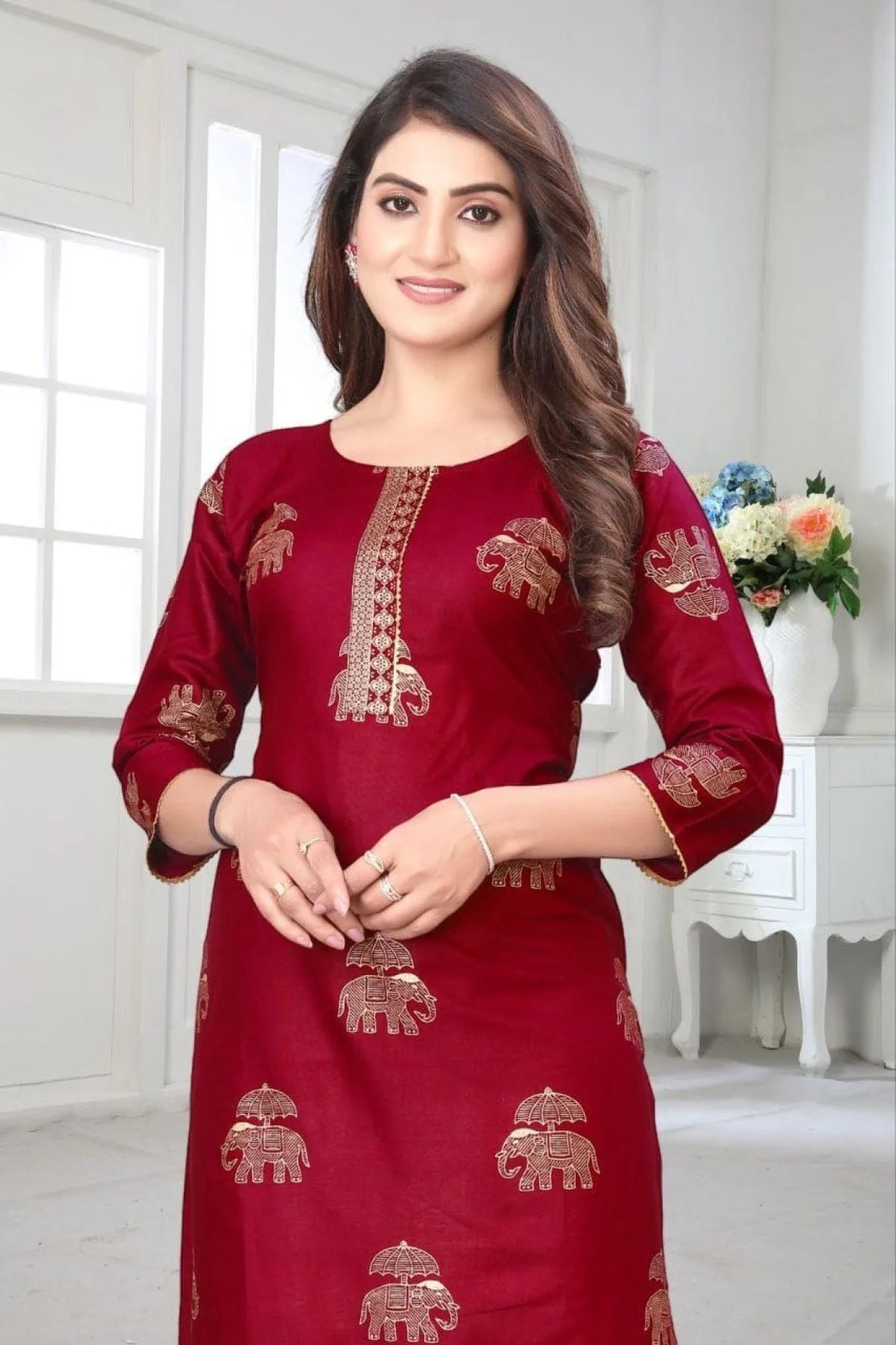 Comfortable 14 kg Rayon women's Kurti & Pant Set