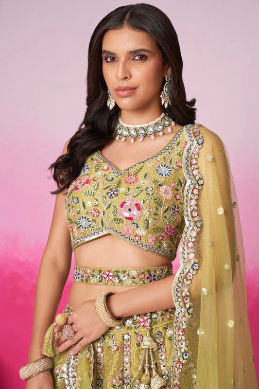 Luxurious Banarasi Bridal Lehenga for Festive Wedding Wear Designer Lehenga manufacturer Supplier from Surat