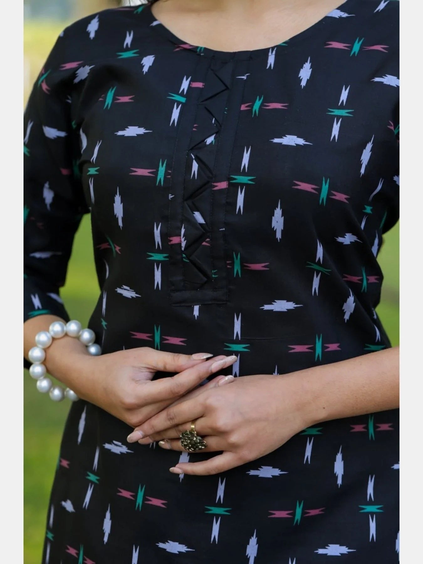 Women Cotton Blend Digital Print Kurta With Pant Set